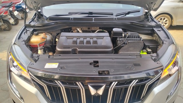 Mahindra XUV700 AX7L 7Str Diesel AT AWD Second-hand 2023 Mahindra XUV700 AX7L 7Str Diesel AT AWD for sale in Coimbatore-3