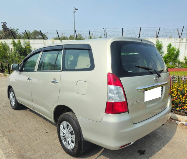 Second-hand 2006 Toyota Innova 2.5 G (Diesel) 7 Seater BS III for sale in Pune-7