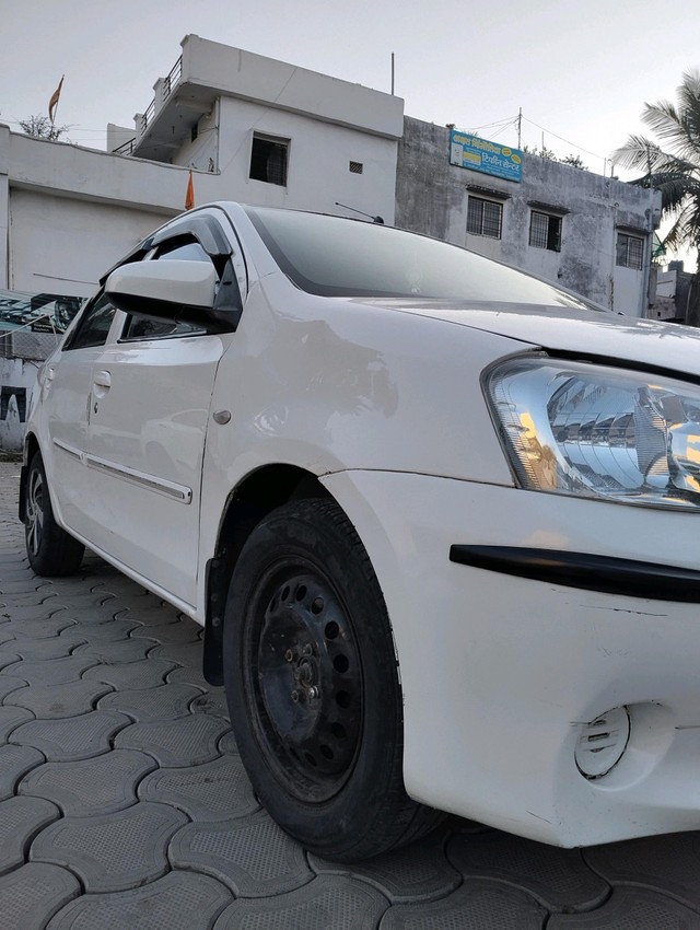 Toyota Etios GD Second-hand 2015 Toyota Etios GD for sale in Indore-5