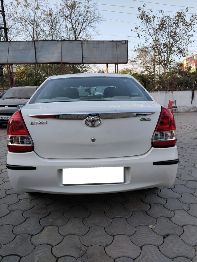 Toyota Etios GD Second-hand 2015 Toyota Etios GD for sale in Indore-2