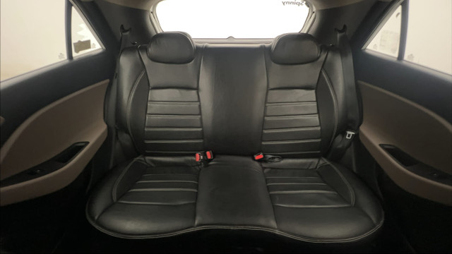 Second-hand 2017 Hyundai i20 Sportz 1.2 for sale in Chandigarh-30