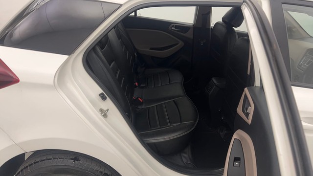 Second-hand 2017 Hyundai i20 Sportz 1.2 for sale in Chandigarh-37