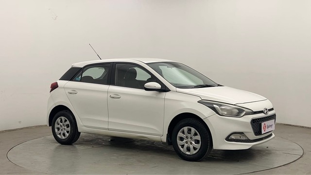 Second-hand 2017 Hyundai i20 Sportz 1.2 for sale in Chandigarh-1