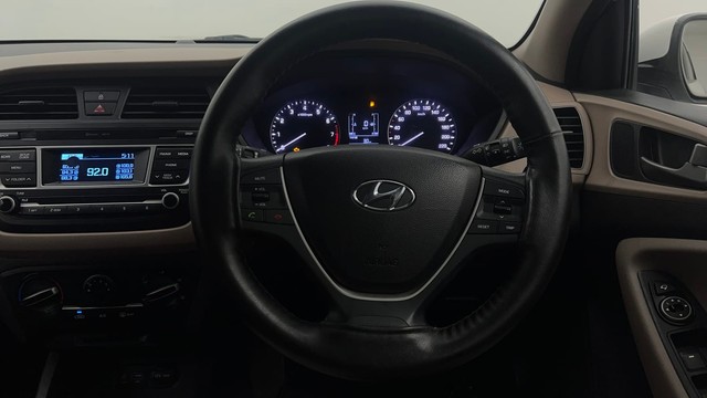 Second-hand 2017 Hyundai i20 Sportz 1.2 for sale in Chandigarh-25