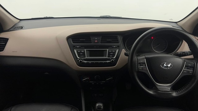 Second-hand 2017 Hyundai i20 Sportz 1.2 for sale in Chandigarh-11