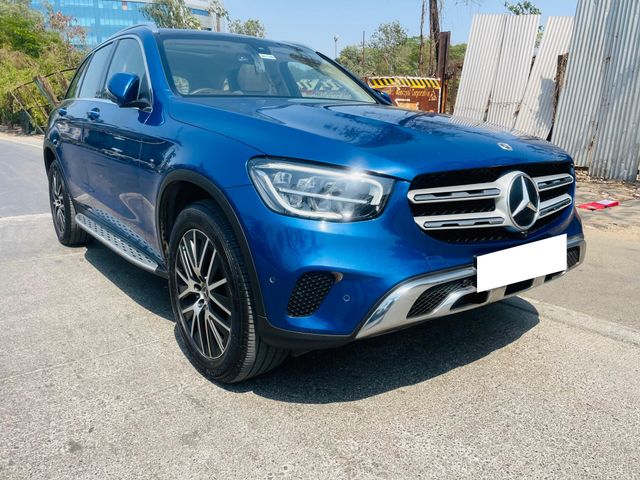 Mercedes-Benz GLC 220d 4MATIC Second-hand 2022 Mercedes-Benz GLC 220d 4MATIC for sale in Mumbai