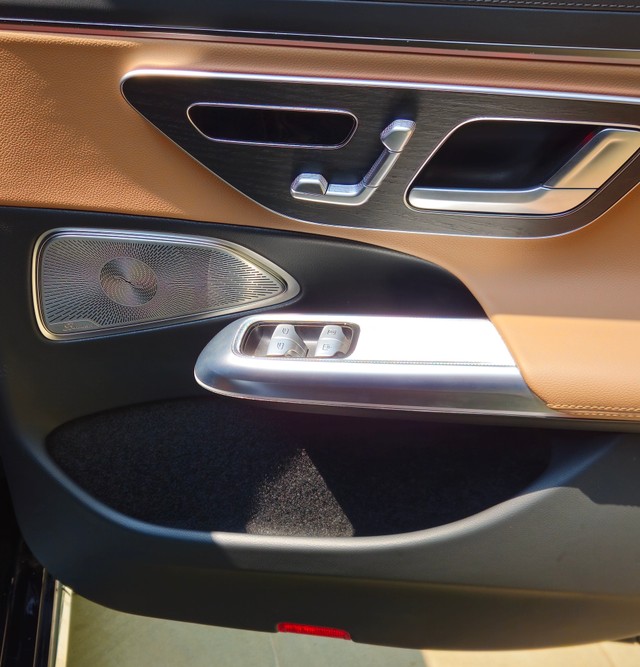 Second-hand 2024 Mercedes-Benz E-Class E 200 for sale in Mumbai-6