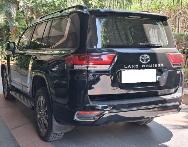 Second-hand 2023 Toyota Land Cruiser 300 ZX for sale in Pune-5