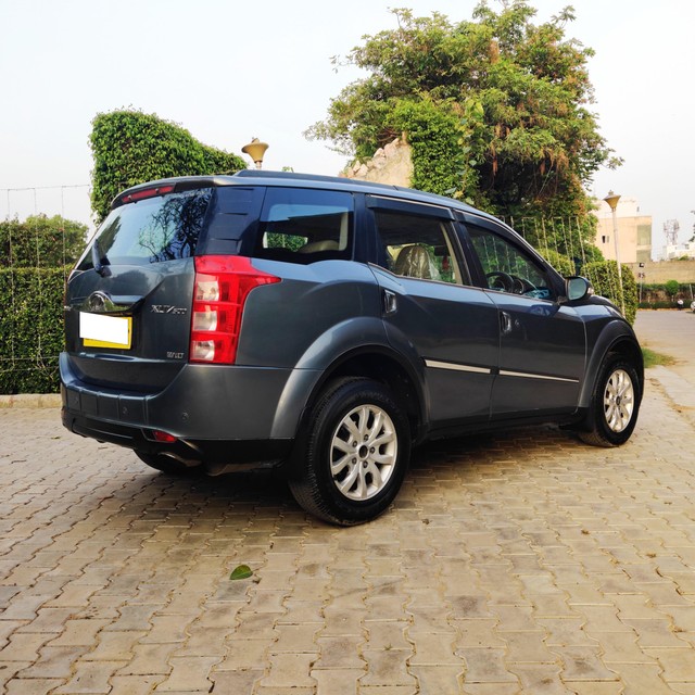Second-hand 2018 Mahindra XUV500 W10 1.99 mHawk for sale in Gurgaon-2
