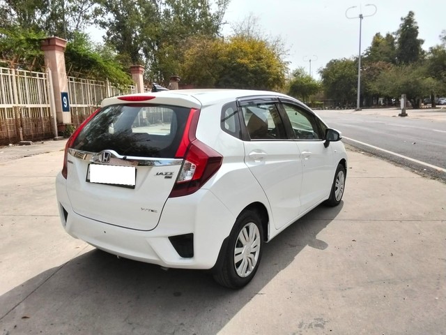 Second-hand 2017 Honda Jazz 1.2 SV i VTEC for sale in New Delhi-9
