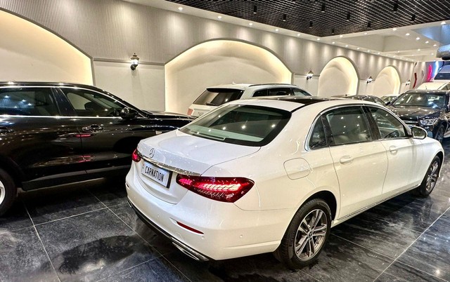 Second-hand 2022 Mercedes-Benz E-Class Exclusive E 220d BSVI for sale in New Delhi-23