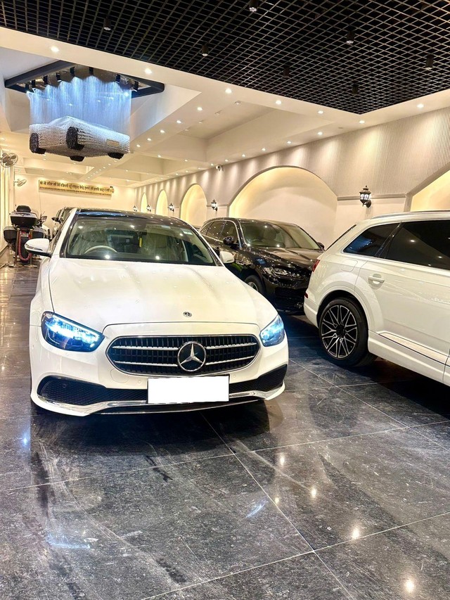 Second-hand 2022 Mercedes-Benz E-Class Exclusive E 220d BSVI for sale in New Delhi-22