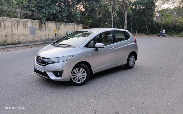 Second-hand 2017 Honda Jazz 1.2 SV i VTEC for sale in New Delhi-9
