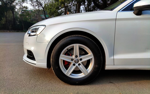 Second-hand 2019 Audi A3 35 TFSI Premium for sale in New Delhi-7