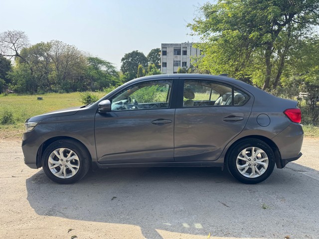 Second-hand 2019 Honda Amaze V CVT Diesel BSIV for sale in New Delhi-3