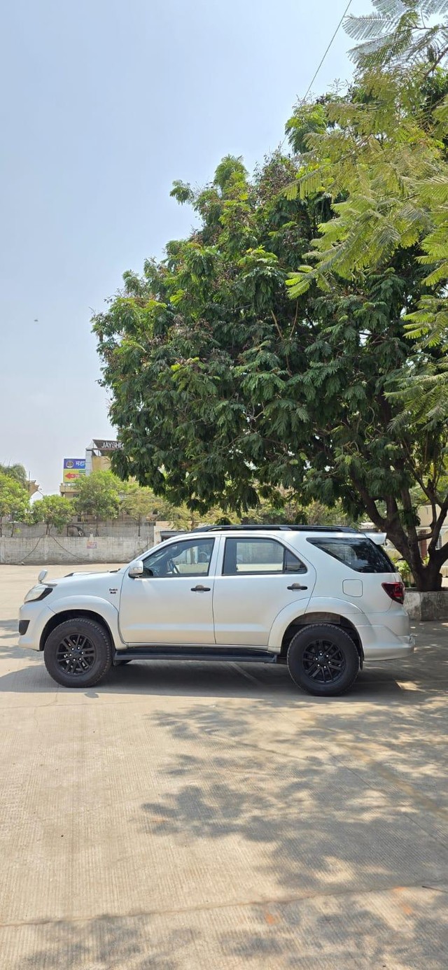 Second-hand 2012 Toyota Fortuner 4x4 AT for sale in Pune-2