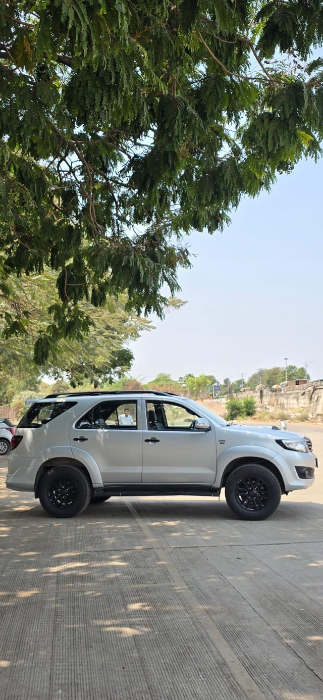 Second-hand 2012 Toyota Fortuner 4x4 AT for sale in Pune-3