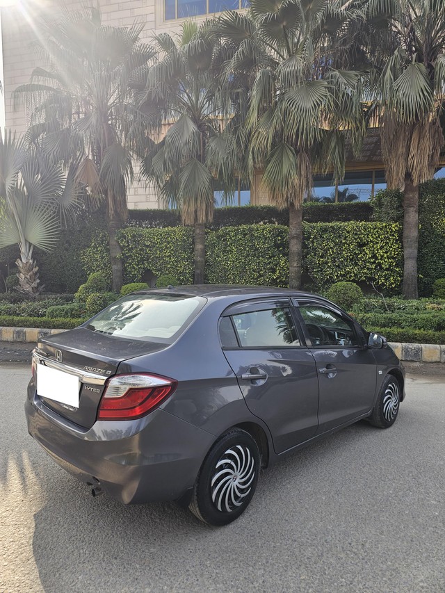 Second-hand 2018 Honda Amaze S Option i-VTEC for sale in New Delhi-9