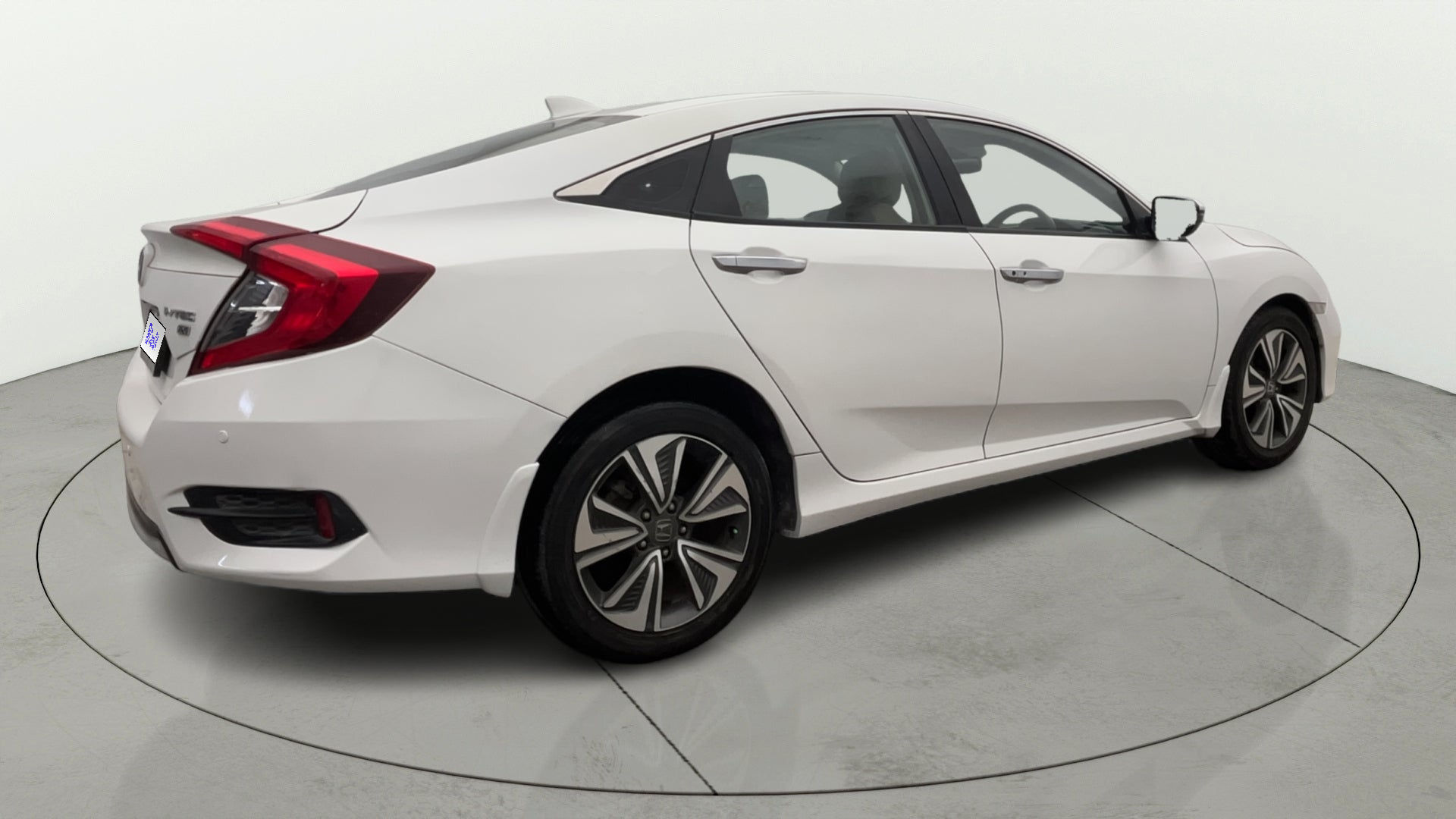 Buy Used Honda Civic ZX of 2019 model @ 9,80,100 INR in Ghaziabad