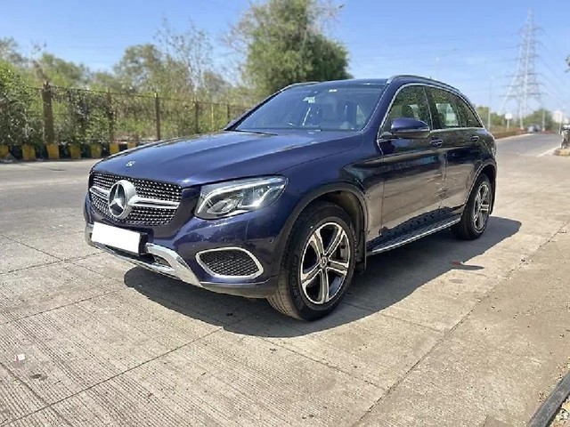 Second-hand 2017 Mercedes-Benz GLC 220d 4MATIC Style for sale in Mumbai-2