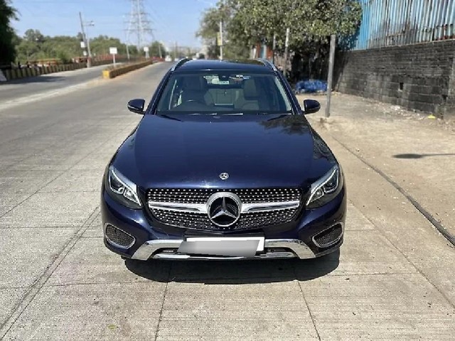 Second-hand 2017 Mercedes-Benz GLC 220d 4MATIC Style for sale in Mumbai-3