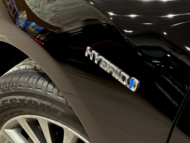 Second-hand 2018 Toyota Camry 2.5 Hybrid for sale in New Delhi-11