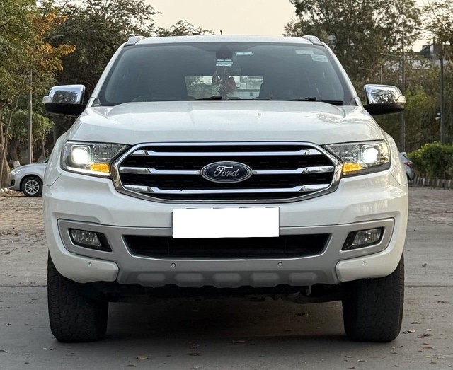 Second-hand 2021 Ford Endeavour Titanium Plus 4X4 AT for sale in New Delhi-4