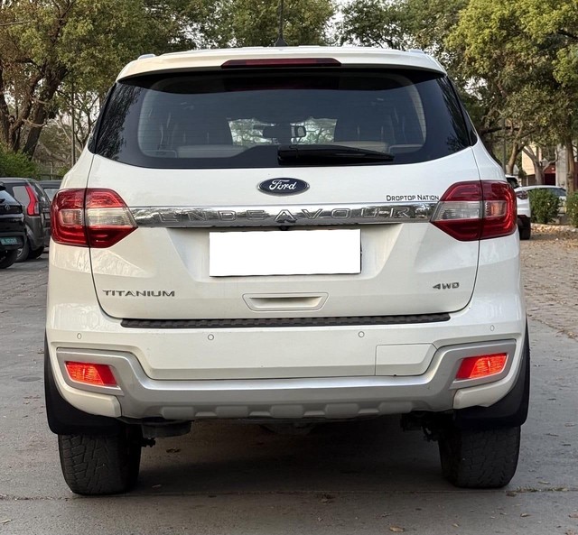 Second-hand 2021 Ford Endeavour Titanium Plus 4X4 AT for sale in New Delhi-2