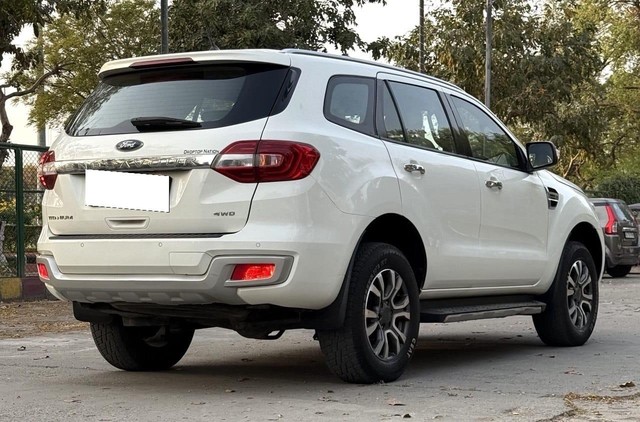 Second-hand 2021 Ford Endeavour Titanium Plus 4X4 AT for sale in New Delhi-8