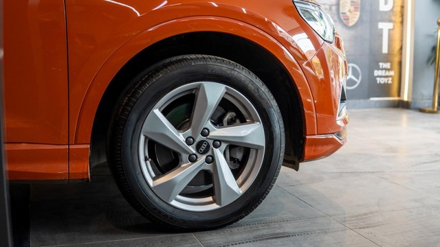 Second-hand 2024 Audi Q3 Premium Plus for sale in New Delhi-4