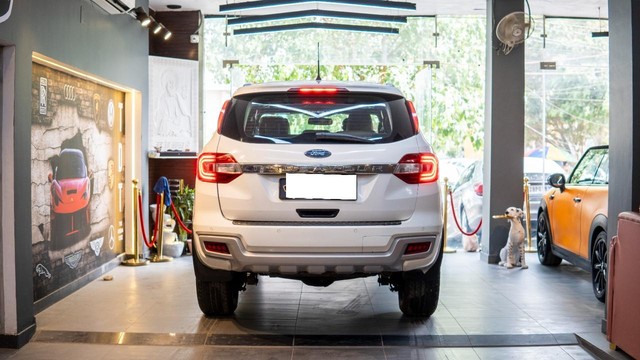 Second-hand 2017 Ford Endeavour 3.2 Titanium AT 4X4 for sale in New Delhi-1