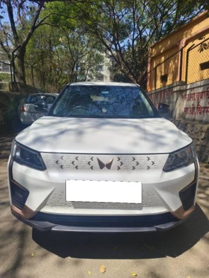 Mahindra XUV400 EV EL Fast Charger - Photo 1