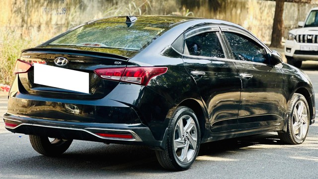 Second-hand 2022 Hyundai Verna SX for sale in New Delhi-8