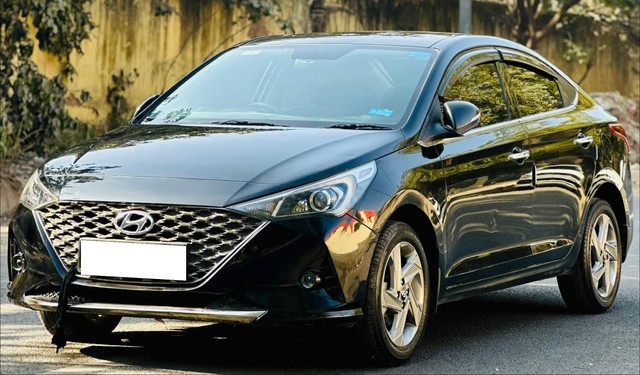 Second-hand 2022 Hyundai Verna SX for sale in New Delhi-4