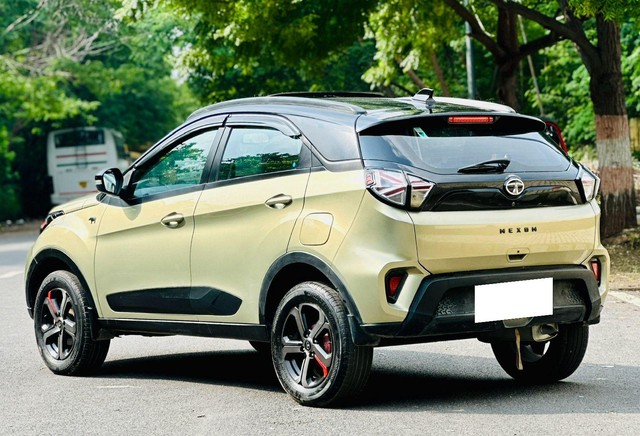 Second-hand 2022 Tata Nexon XZA Plus Kaziranga Edition AMT for sale in New Delhi-3