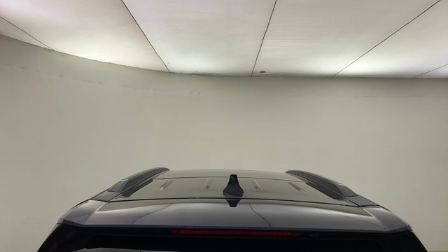 Second-hand 2021 Mahindra XUV700 AX7 7Str AT for sale in Mumbai-22