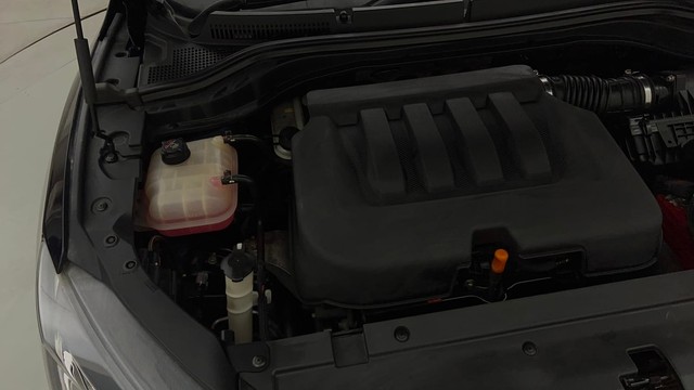 Second-hand 2021 Mahindra XUV700 AX7 7Str AT for sale in Mumbai-32