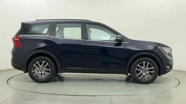 Second-hand 2021 Mahindra XUV700 AX7 7Str AT for sale in Mumbai-2