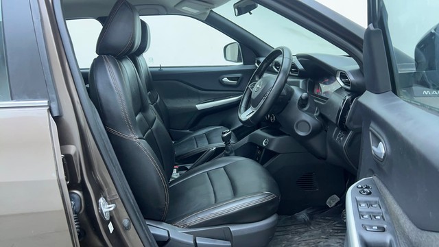 Second-hand 2021 Nissan Magnite XV Premium for sale in Hyderabad-15