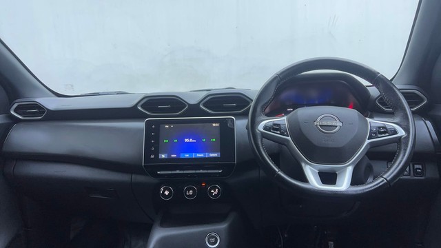Second-hand 2021 Nissan Magnite XV Premium for sale in Hyderabad-11