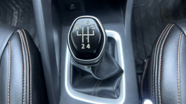 Second-hand 2021 Nissan Magnite XV Premium for sale in Hyderabad-12