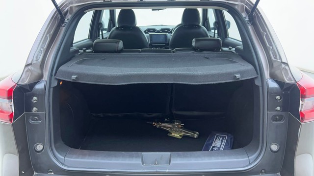 Second-hand 2021 Nissan Magnite XV Premium for sale in Hyderabad-9