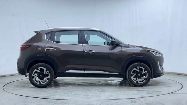 Second-hand 2021 Nissan Magnite XV Premium for sale in Hyderabad-2