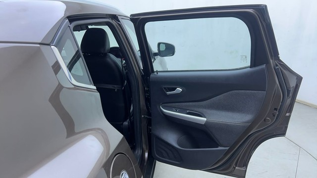 Second-hand 2021 Nissan Magnite XV Premium for sale in Hyderabad-32