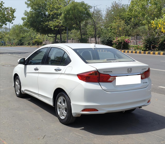 Honda City i VTEC V Second-hand 2016 Honda City i VTEC V for sale in New Delhi-8