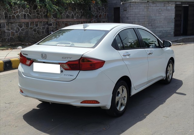 Honda City i VTEC V Second-hand 2016 Honda City i VTEC V for sale in New Delhi-7