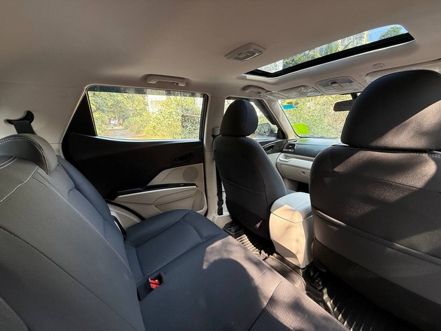 Second-hand 2024 Mahindra XUV300 W6 AMT for sale in Mumbai-6