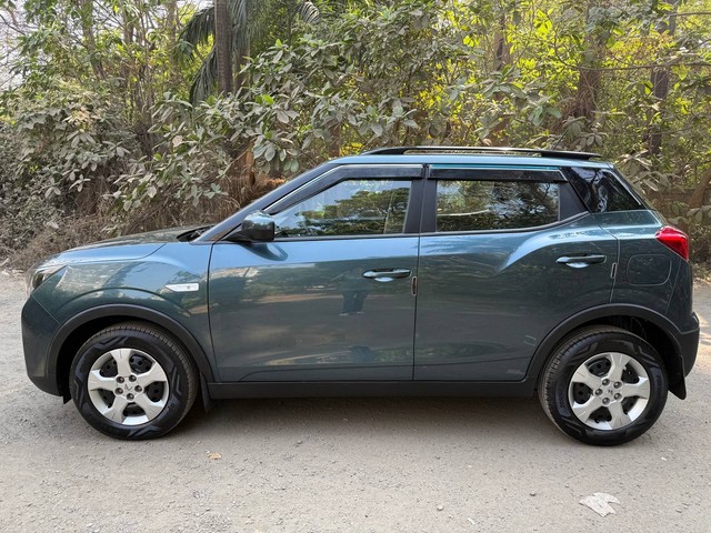 Second-hand 2024 Mahindra XUV300 W6 AMT for sale in Mumbai-3