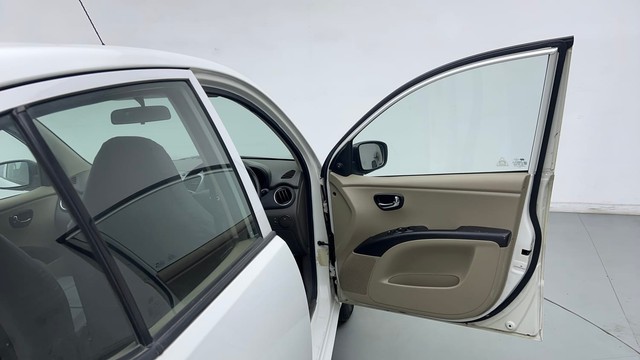 Second-hand 2013 Hyundai i10 Sportz 1.1L for sale in Ghaziabad-16
