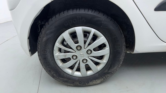 Second-hand 2013 Hyundai i10 Sportz 1.1L for sale in Ghaziabad-18